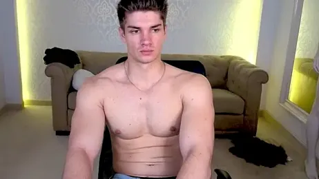 MaxKaiden — вебкам-модель онлайн на stripchat