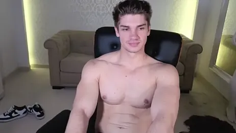 MaxKaiden — вебкам-модель онлайн на stripchat