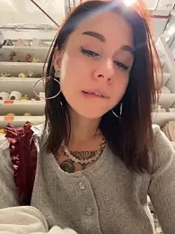 RosieDesire — вебкам-модель онлайн на stripchat