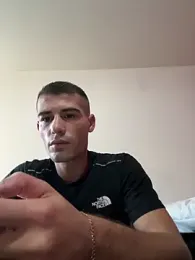 Gold7leonnnn — Stripchat stream photo (Jul 2025)