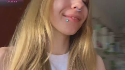 MarvaHelland — Cam4 stream photo (Sep 2026)