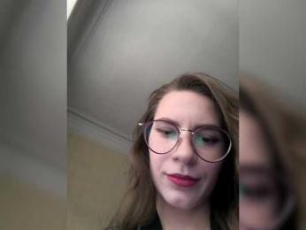 me-la-nia19 — Bongacams stream photo (Apr 2026)