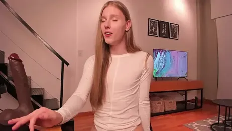 Mira_Lite — вебкам-модель онлайн на stripchat