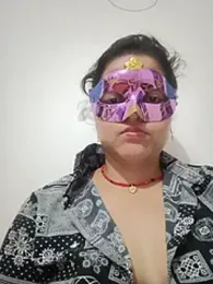 Kdamini — Stripchat stream photo (Aug 2026)