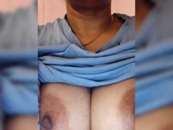 WYZ25 — Bongacams stream photo (Jul 2025)