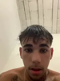 dovapo777 — вебкам-модель онлайн на stripchat