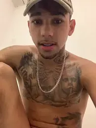 dovapo777 — Stripchat stream photo (Aug 2026)