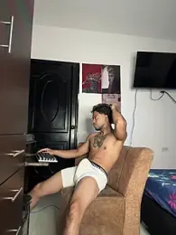 Kenny_romano — Stripchat stream photo (May 2026)