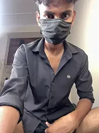 Sonu332002 — Stripchat stream photo (Aug 2026)