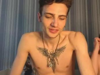 duoemi — вебкам-модель онлайн на chaturbate