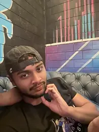 fav_villan — вебкам-модель онлайн на stripchat