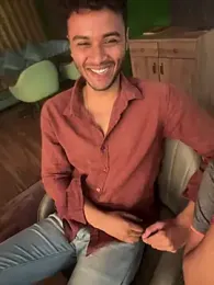 fav_villan — вебкам-модель онлайн на stripchat