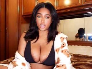 naommiscott — вебкам-модель онлайн на camsoda