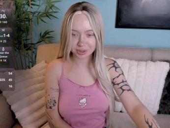 DragonFlya — вебкам-модель онлайн на bongacams