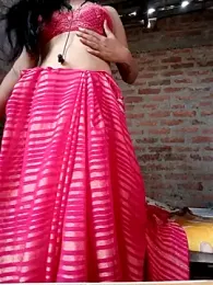 Miss_Divyaa — вебкам-модель онлайн на stripchat