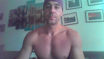 tupoke — вебкам-модель онлайн на cam4