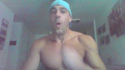 tupoke — вебкам-модель онлайн на cam4