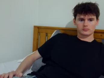 sensualalien — Chaturbate stream photo (Apr 2026)