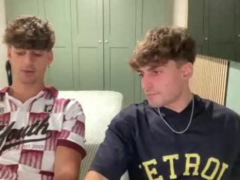 italianboy092 — вебкам-модель онлайн на chaturbate