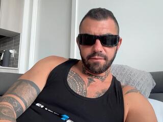 Izzi — Flirt4free stream photo (Jun 2026)
