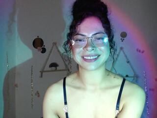 Lady Williams — вебкам-модель онлайн на flirt4free