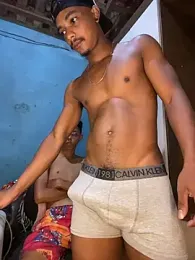 Leosilvaj1 — вебкам-модель онлайн на stripchat