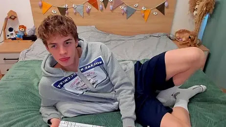 Fandi_777 — вебкам-модель онлайн на stripchat