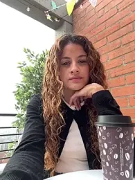 alana15 — вебкам-модель онлайн на stripchat