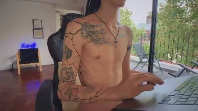 Den_DreaddX — вебкам-модель онлайн на cam4