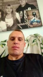 Per37 — вебкам-модель онлайн на cam4