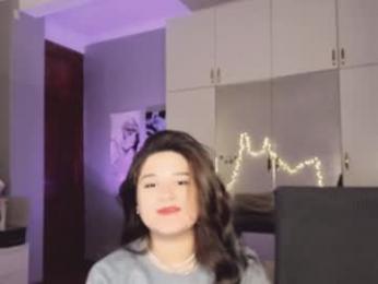 quinnmx — вебкам-модель онлайн на chaturbate