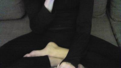 djkj — вебкам-модель онлайн на cam4