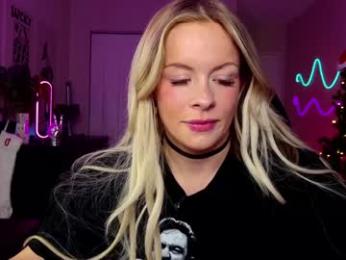 oliviaowens — Chaturbate stream photo (Dec 2025)