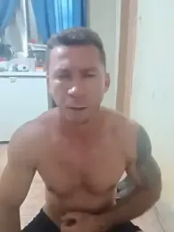 RobertoLuiz84 — Stripchat stream photo (Jun 2026)