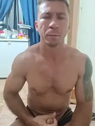 RobertoLuiz84 — Stripchat stream photo (Jun 2026)
