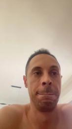rober444 — вебкам-модель онлайн на cam4