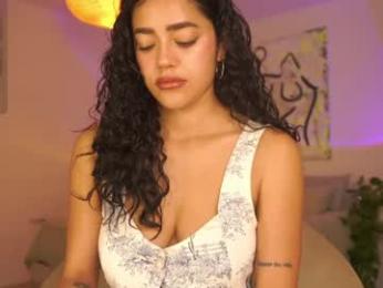 n_o_v_a — вебкам-модель онлайн на chaturbate