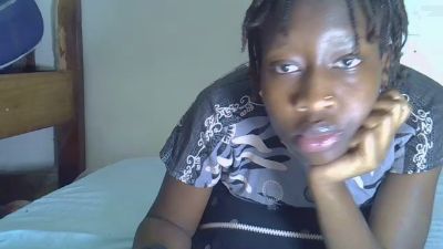 Prettylips222 — Cam4 profile photo