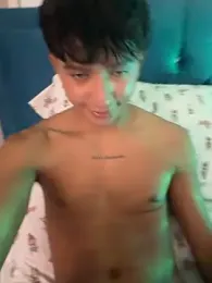 Leonarrrd_01 — вебкам-модель онлайн на stripchat