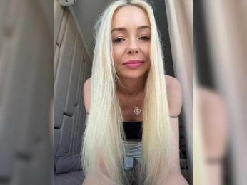 WhiteGirl-one — вебкам-модель онлайн на bongacams