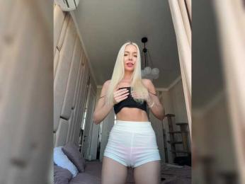 WhiteGirl-one — вебкам-модель онлайн на bongacams