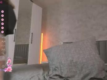 shinyjen — вебкам-модель онлайн на chaturbate