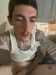 dkub93 — Stripchat stream photo (Apr 2026)
