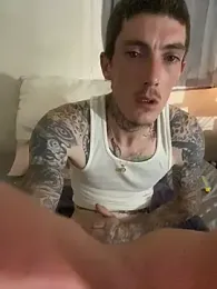 dkub93 — вебкам-модель онлайн на stripchat