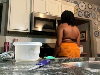 Mistress Liv — flirt4free
