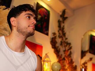 Noah Miller — flirt4free