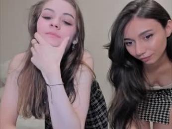 flowery__girls — Chaturbate stream photo (May 2023)