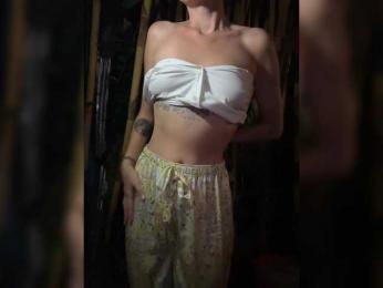 KinaMoonLove — Bongacams stream photo (Apr 2026)