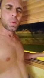 Crm23 — вебкам-модель онлайн на cam4