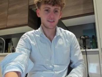 dominantalex182 — вебкам-модель онлайн на chaturbate